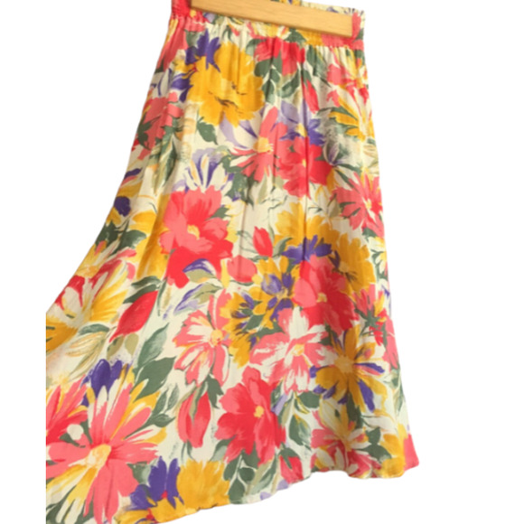 SALE. Vintage White & Pink FLORAL Skirt w/ POCKETS - Pastel A-Line Skirt - S/M - Picture 1 of 7